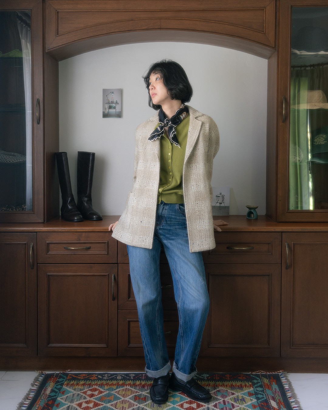 데님에 더한 올리브와 베이지