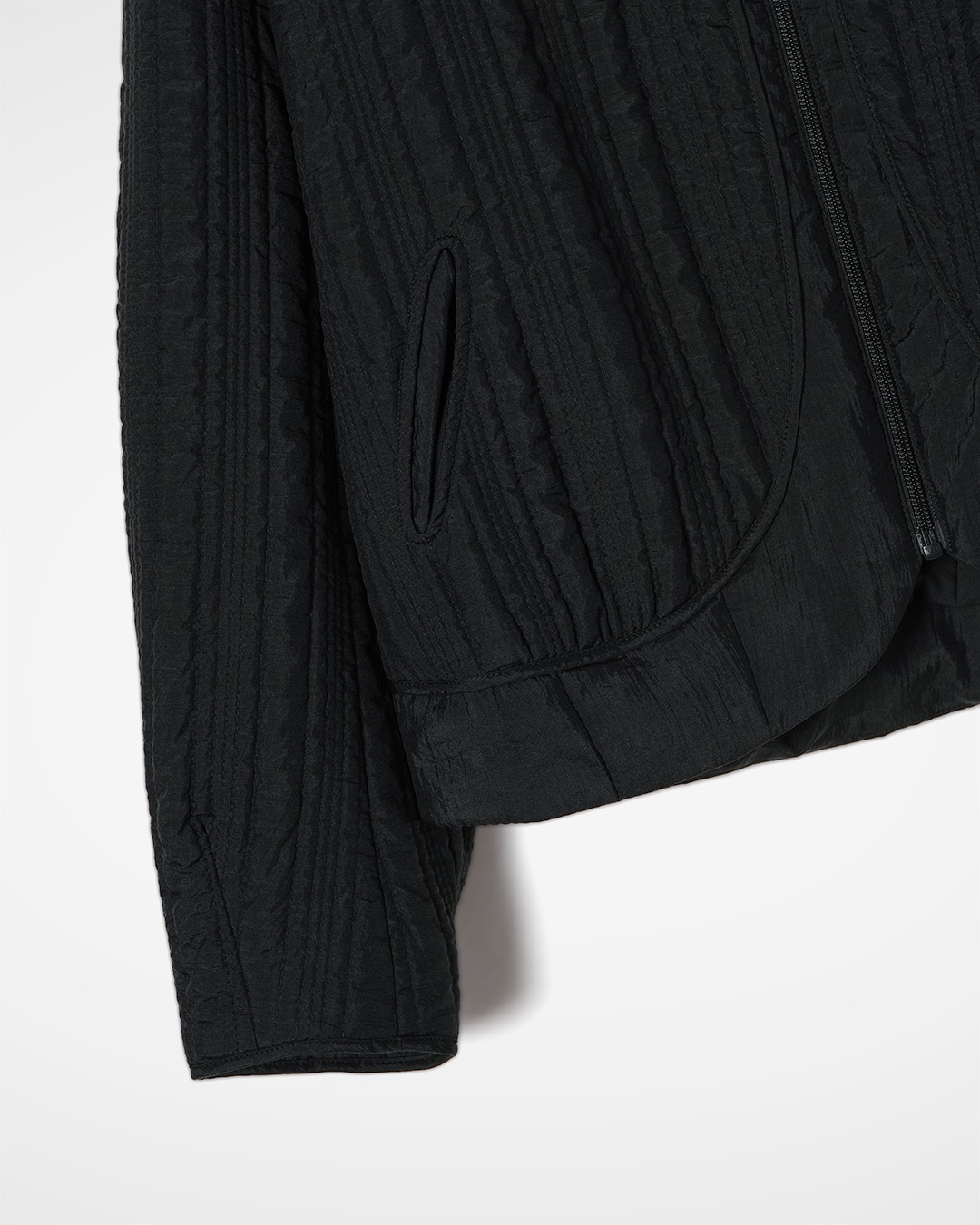 Vertical Quilted Zip Jacket 제품 사진 3