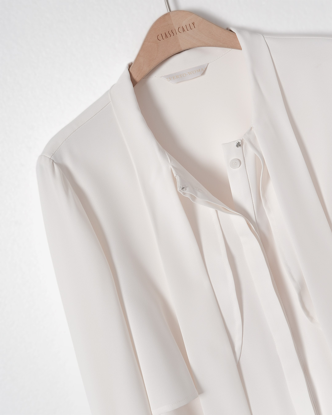 Tie Neck Pocket Blouse 상품 사진